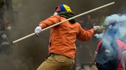 moreno ordeno toque de queda y militarizacion de quito