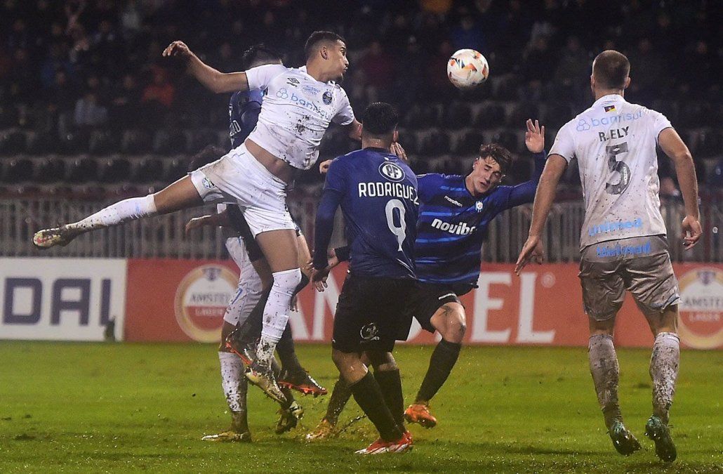 Foto: AFP. Gremio se clasificó a octavos de la Copa Libertadores.