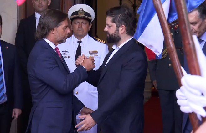 Foto: Subrayado. Luis Lacalle Pou y Gabriel Boric, presidentes de Uruguay y Chile.