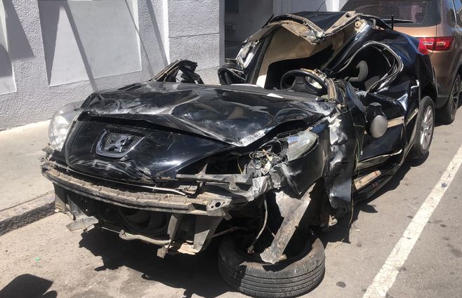 Foto: Emiliano Gutiérrez, Subrayado. El vehículo que protagonizó el siniestro de tránsito.