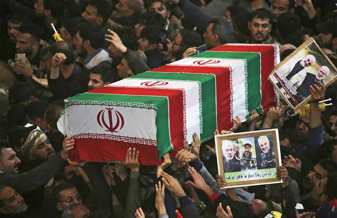 Qasim-Soleimani-funeral-afp.jpg