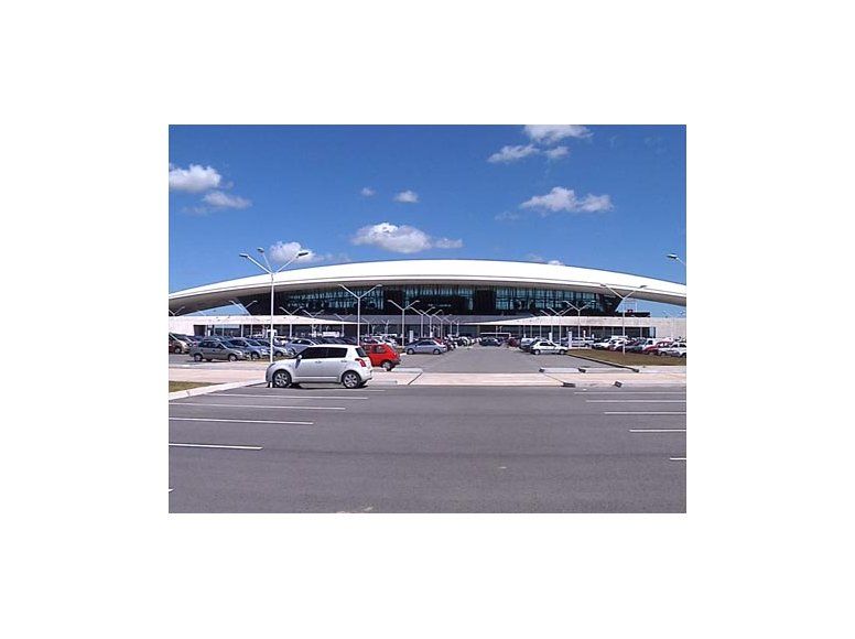 Controladores aéreos resolvieron mantener medidas de protesta