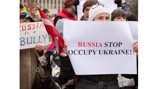 Ucrania moviliza sus tropas tras declaración de guerra de Rusia