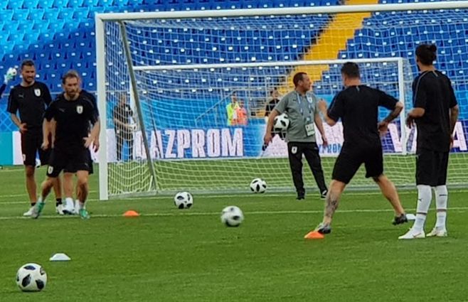 Uruguay-entrena-en-Rostov-via-Moar.jpg