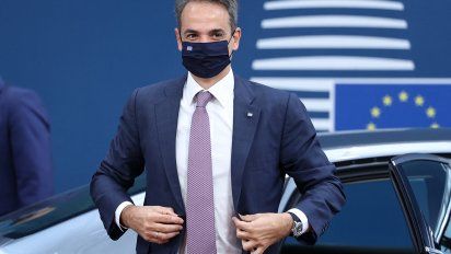 grecia impone vacunacion obligatoria contra el covid al personal de salud