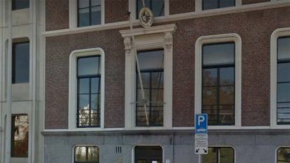 investigan el robo de 14.000 euros de una cuenta de la embajada en holanda