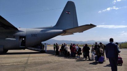 regresaron 83 uruguayos varados en un crucero en italia