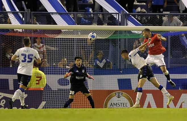 SEgundo Tiempo vélez nacional foco uy 2.JPG