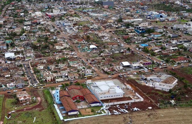 tornado-Rio-Bonito-do-Iguacu-parana-brasil-afp