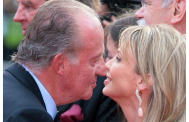 Juan Carlos y Corinna en días felices. Después todo se desmoronó al conocerse los excesos del rey.
