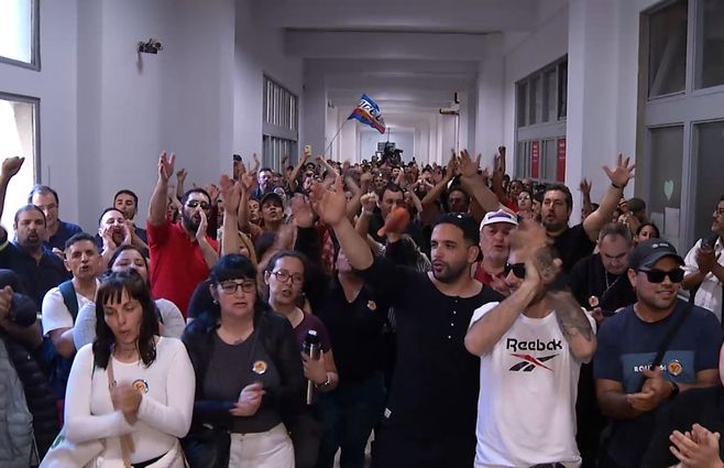 movilizacion-adeom-dentro-de-la-intendencia-de-montevideo