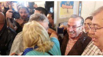 mujica voto y hablo del mal tiempo: habra que hacer torta fritas