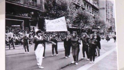 la primera directora de murga fue homenajeada en el tablado de las piedras
