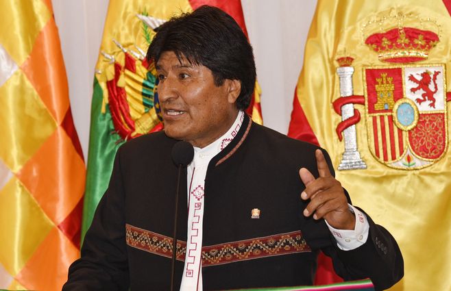 Evo Morales atril bolivia AFP.jpg