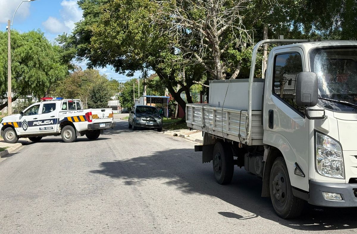Foto: Mª. Eugenia Scognamiglio, Subrayado. Escena del intento de rapiña en Sayago. Foto: Mª. Eugenia Scognamiglio, Subrayado. Escena del intento de rapiña en Sayago.
