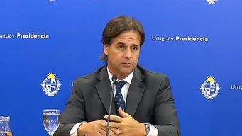 evaluacion de gestion del presidente luis lacalle pou: 39% aprueba y 38% desaprueba