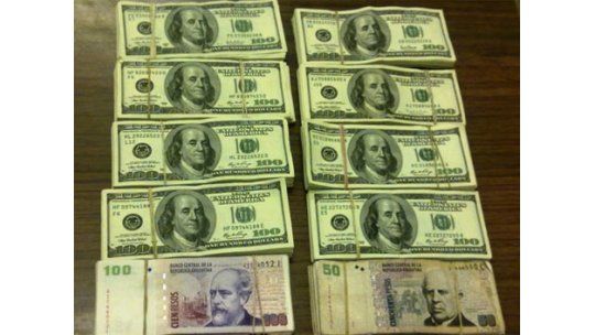 Aduana de Colonia incautó U$S 80.000 en camioneta argentina