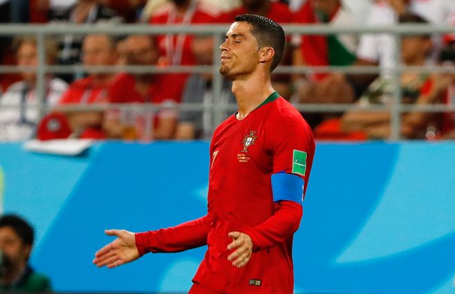 Cristiano-Ronaldo-ante-Iran-AFP.jpg