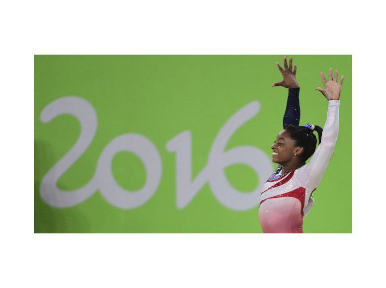 Simone Biles llevó a Estados Unidos al oro olímpico en gimnasia