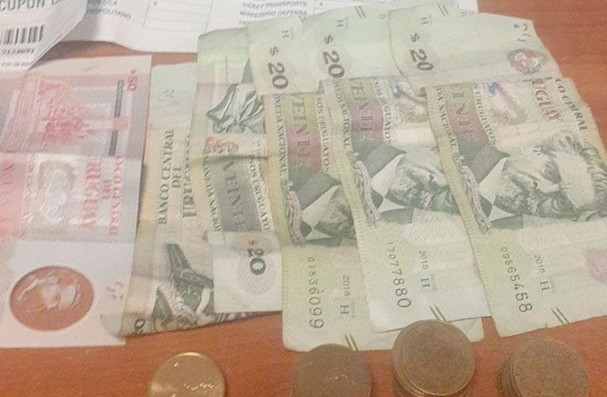 Foto cedida a Subrayado. Dinero que le fue incautado al menor, el sábado.