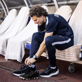 Forlán en la previa del debut como DT ante Japón. Foto: AUF y Selección Uruguaya en X (oficial). Forlán en la previa del debut como DT ante Japón. Foto: AUF y Selección Uruguaya en X (oficial).