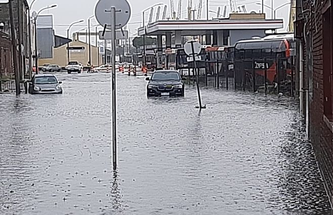 calle-inundación-Montevideo-terminal-Río-Branco.jpg