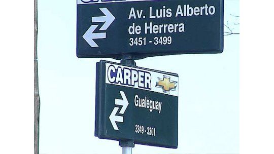 Policías en moto perseguían a ladrones y atropellaron a peatón