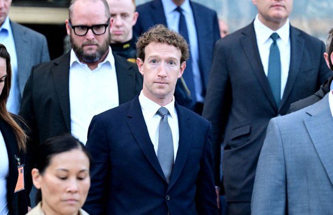 Mark Zuckerberg entra el juicio en el que&nbsp;Meta y YouTube fueron declaradas responsables en juicio por adicción a redes sociales en EEUU.&nbsp; Foto: AFP