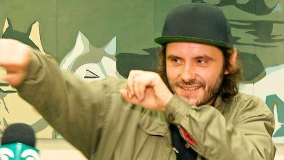 hablan por la espalda presenta su nuevo disco afuera en la trastienda