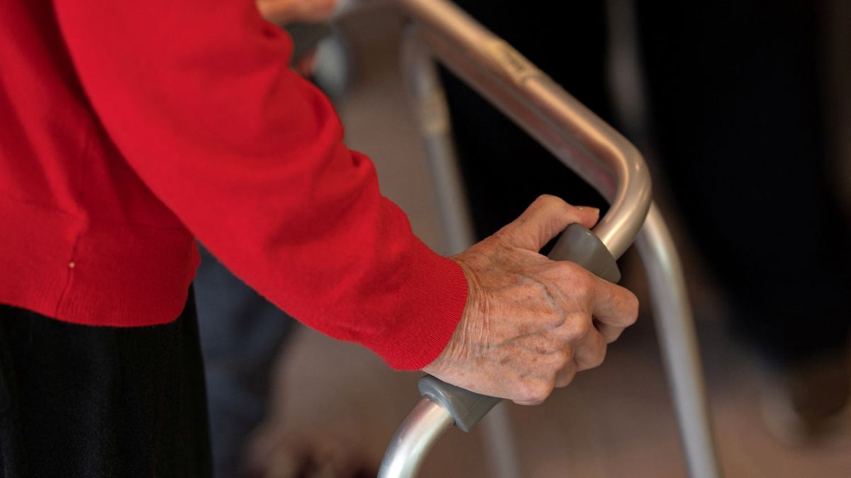 Hasta el 45% de los riesgos de demencia podrían prevenirse o retrasarse, afirma la OMS