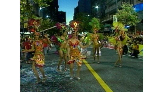 Se postergó para el viernes el desfile inaugural del Carnaval