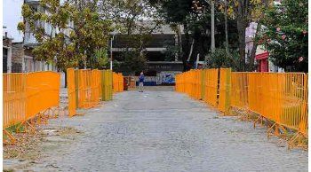 maxima seguridad en el parque central para recibir a la hinchada de boca