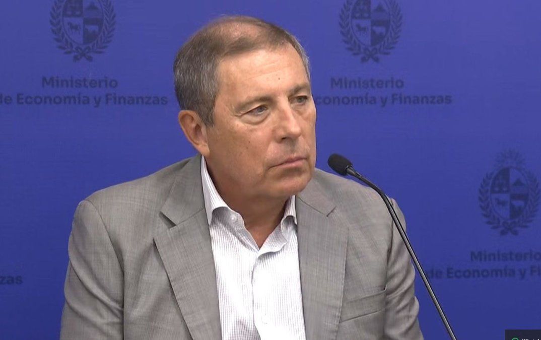 "La casa está en orden", dijo Oddone y afirmó que se cumplió la meta fiscal : el MEF proyecta crecimiento del PIB de 2,2% en 2026