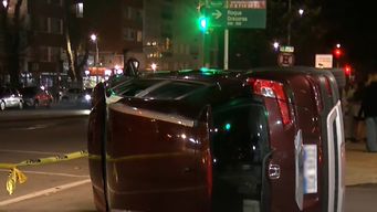 choque de dos vehiculos y vuelco en el cruce con semaforos de bulevar espana y roque graseras en pocitos