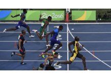 Todos lo esperaban y él lo hizo: Bolt ganó medalla de oro en 100 metros