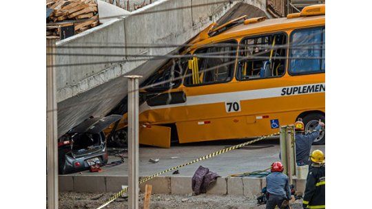 Saldo de derrumbe en Belo Horizonte: 2 muertos y 22 heridos