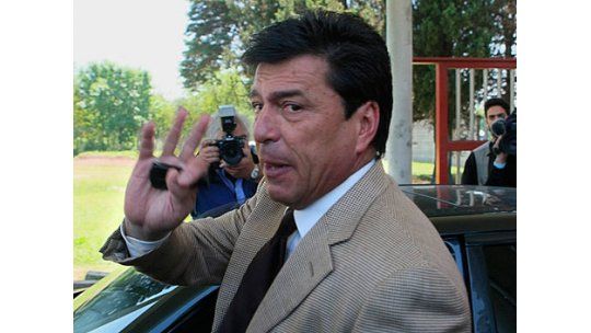 Piden arresto de Passarella por presunta estafa con entradas