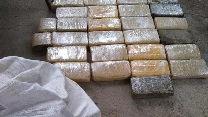 tres personas detenidas y mas de 100 kilos de marihuana incautados