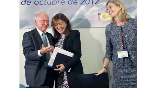 Las mujeres son como las leyes; están para violarlas