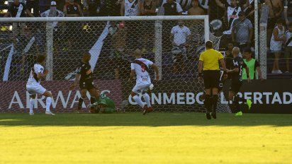 danubio empato 2-2 ante atletico mineiro en el franzini