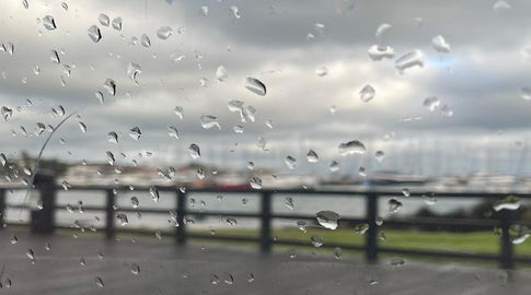 Domingo con mucha nubosidad, lluvias y lloviznas y muy bajas sensaciones térmicas, según Nubel Cisneros