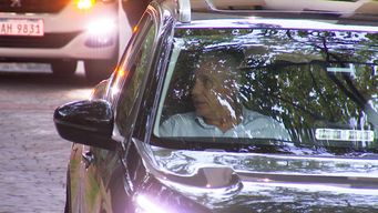 Foto: Subrayado. Ministro Carlos Negro sale de la reunión este viernes.