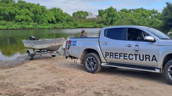 Prefectura en el río Cebollatí. Foto: Armada Nacional.