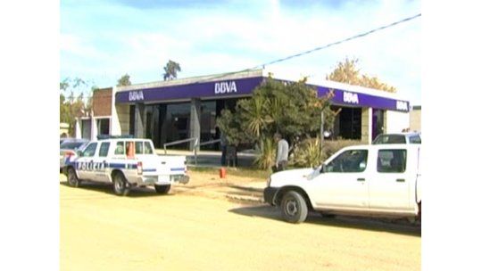 Robaron $ 330.000 a un repartidor en la entrada de un banco