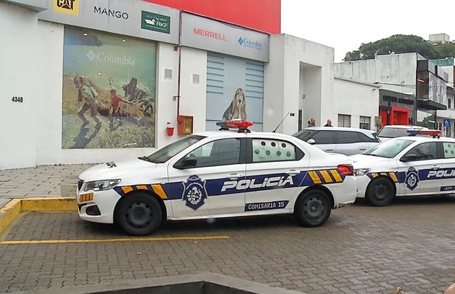 RAPIÑA-EN-ZApateria-malvin-norte-avenida-italia-policia