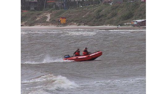 Apareció el cuerpo del joven desaparecido en playa de Atlántida