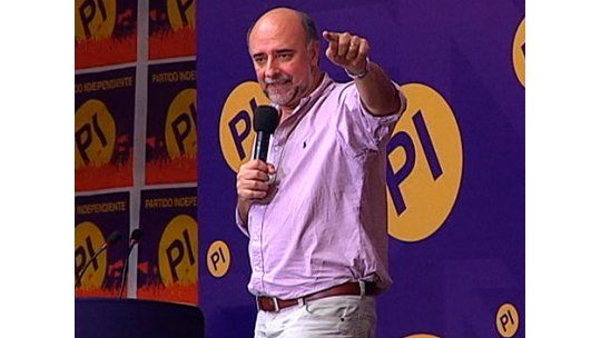 Mieres declaró la “guerra a la mayoría absoluta”