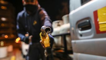 gobierno definio una baja en el precio de los combustibles en diciembre
