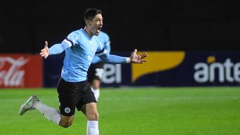 penarol cayo por 1-0 ante montevideo city torque en el campeon del siglo