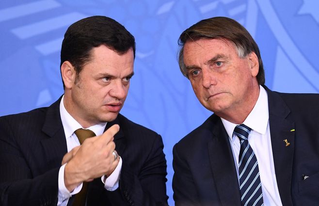 Anderson Torres con Bolsonaro. AFP.